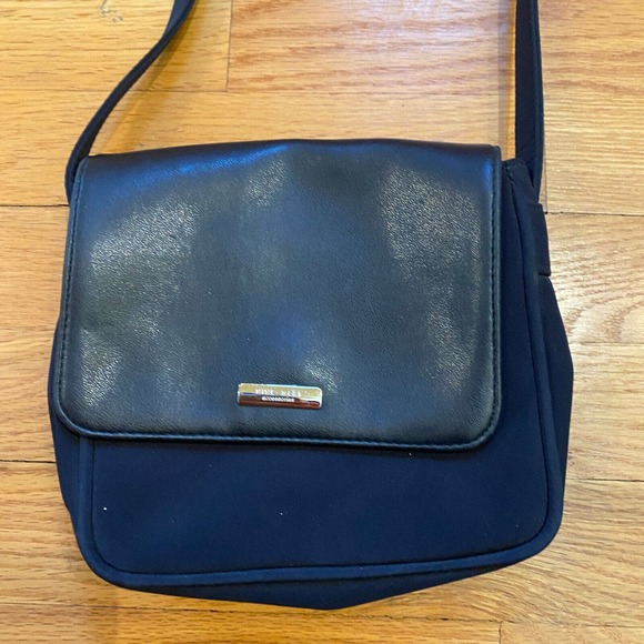 Nine West Small Crossbody Navy Black Nylon Y2K Good Condition - Picture 2 of 10